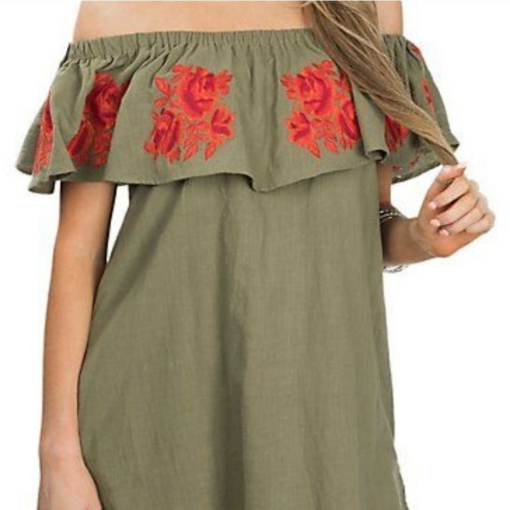 Umgee Off Shoulder Green Embroidered Dress Medium